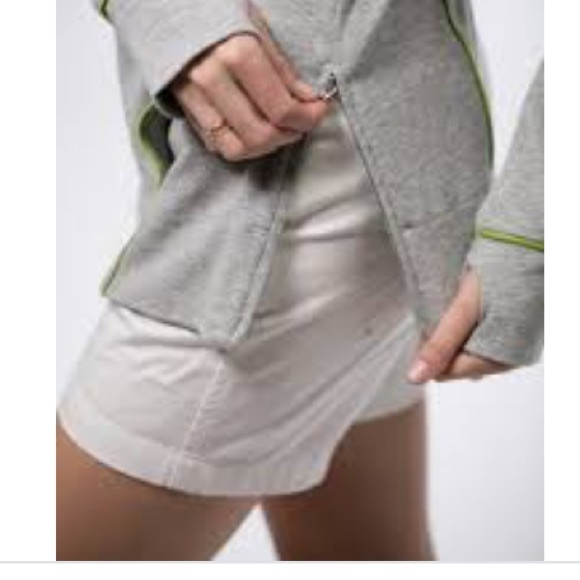 Evy’s Tree Kate in Grey, Medium - Picture 3 of 6